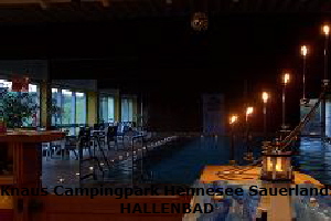 FERIENPARK FERIENDORF  Knaus Campingpark Hennesee Sauerland: Hallenbad