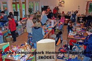 FERIENPARK FERIENDORF  Knaus Campingpark Hennesee Sauerland:  TR�DEL